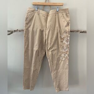 Women’s Curve Embroidered Mid Rise Chino Khaki Slim Straight Pant